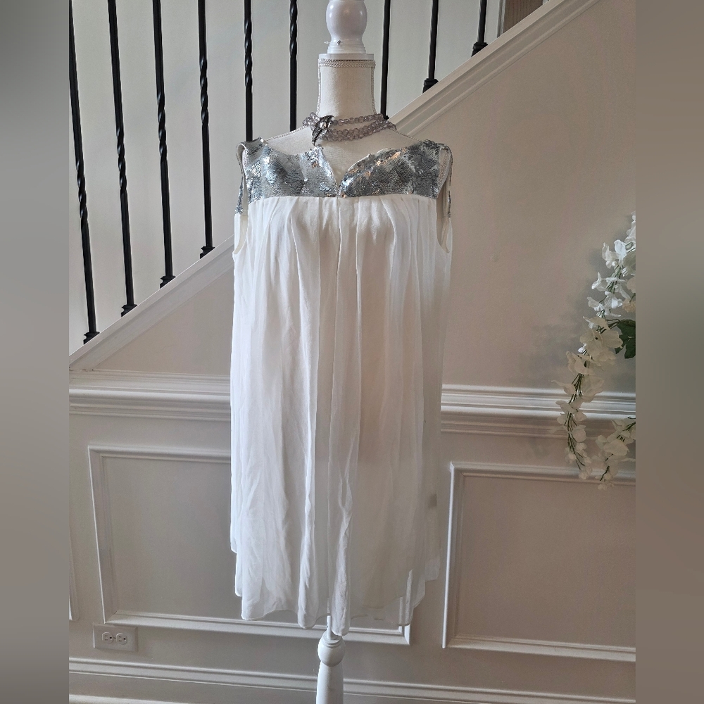 Timeless Naeem Khan White Dresd White With Silver Sequin Upper. Sz-M